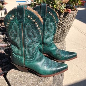 Like new gorgeous, Justin turquoise cowboy boots